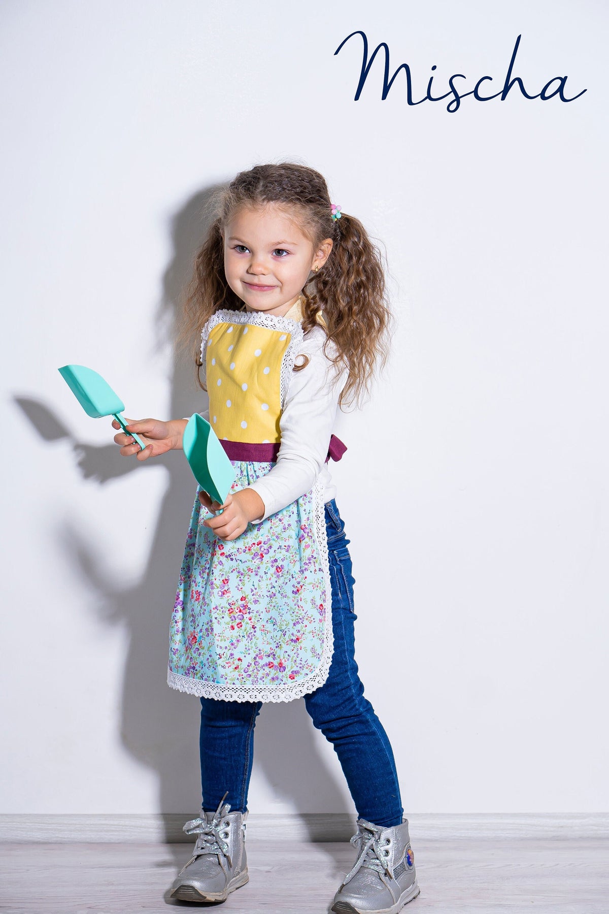 Mischa kids apron in floral print