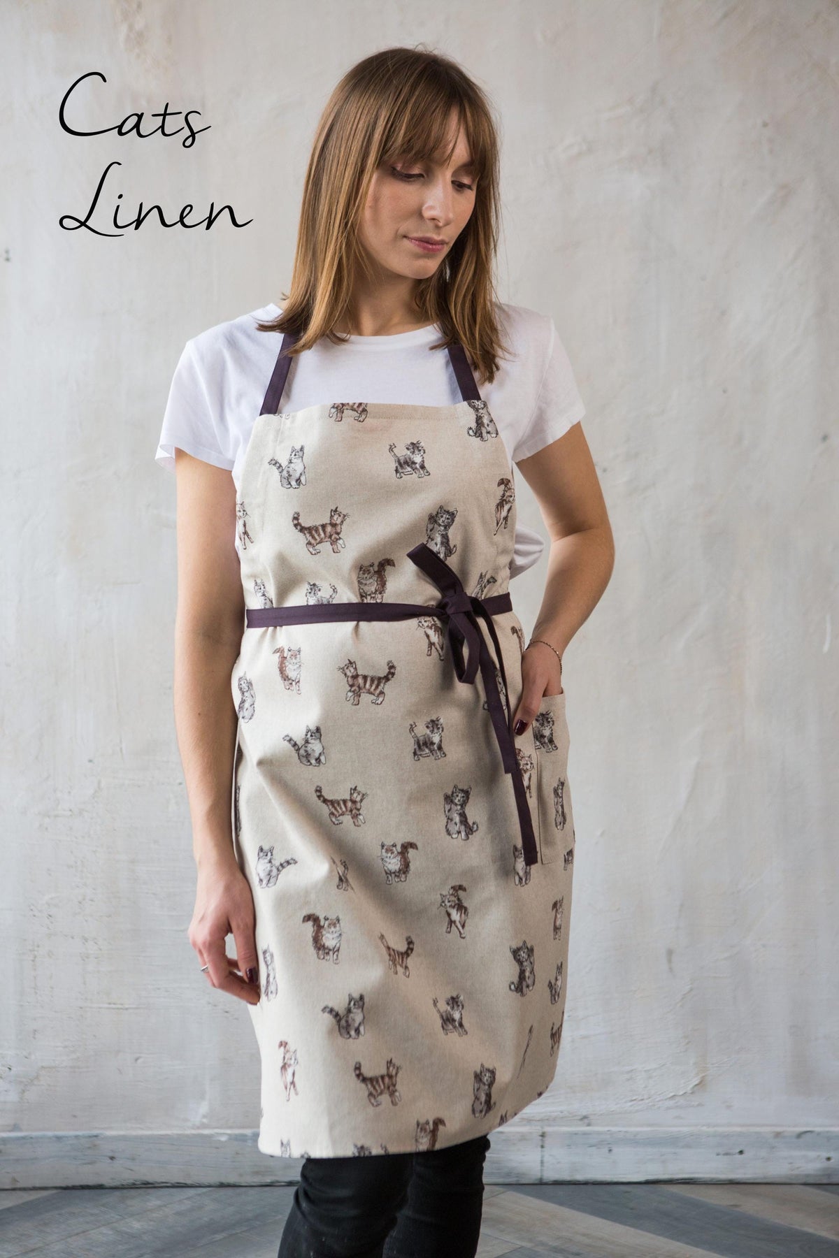 Cat print kitchen apron, adjustable strap detail