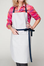 Cotton canvas apron for women, print and fabric detail