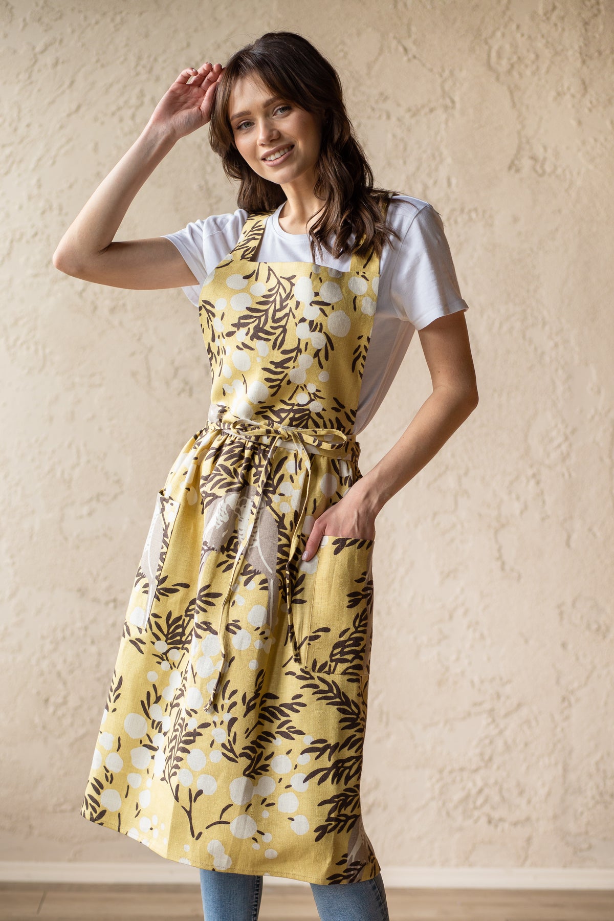 No tie cross back apron for women