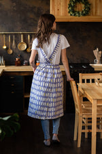 Heavy duty pinafore apron, no ties to fasten
