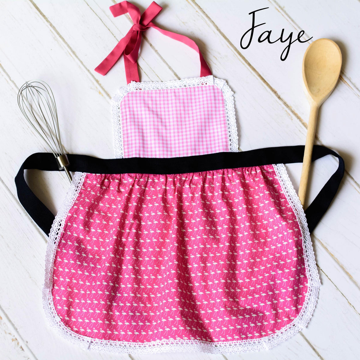 Lace apron print and trim detail