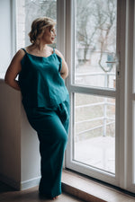 Linen pyjama trousers with side pockets, detail