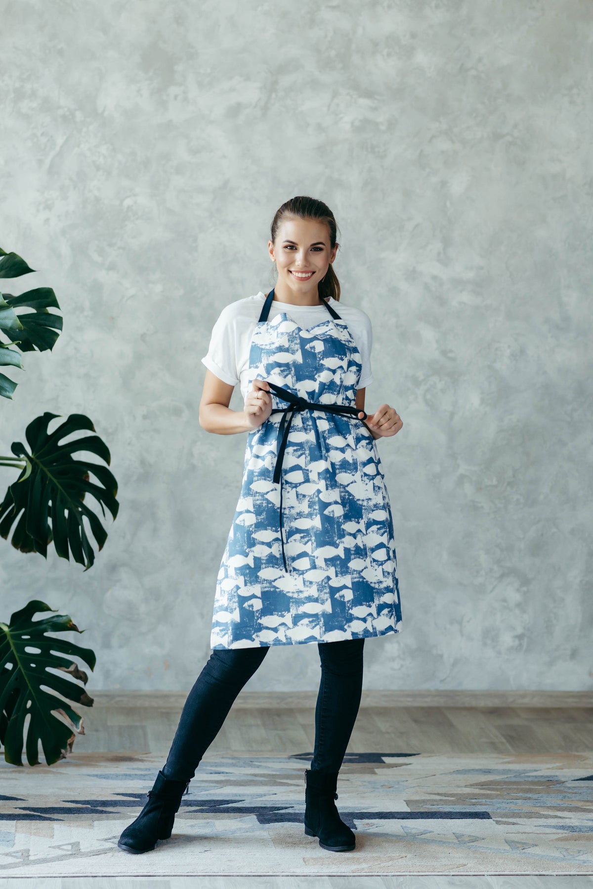 Polka dot kitchen apron with striped pocket