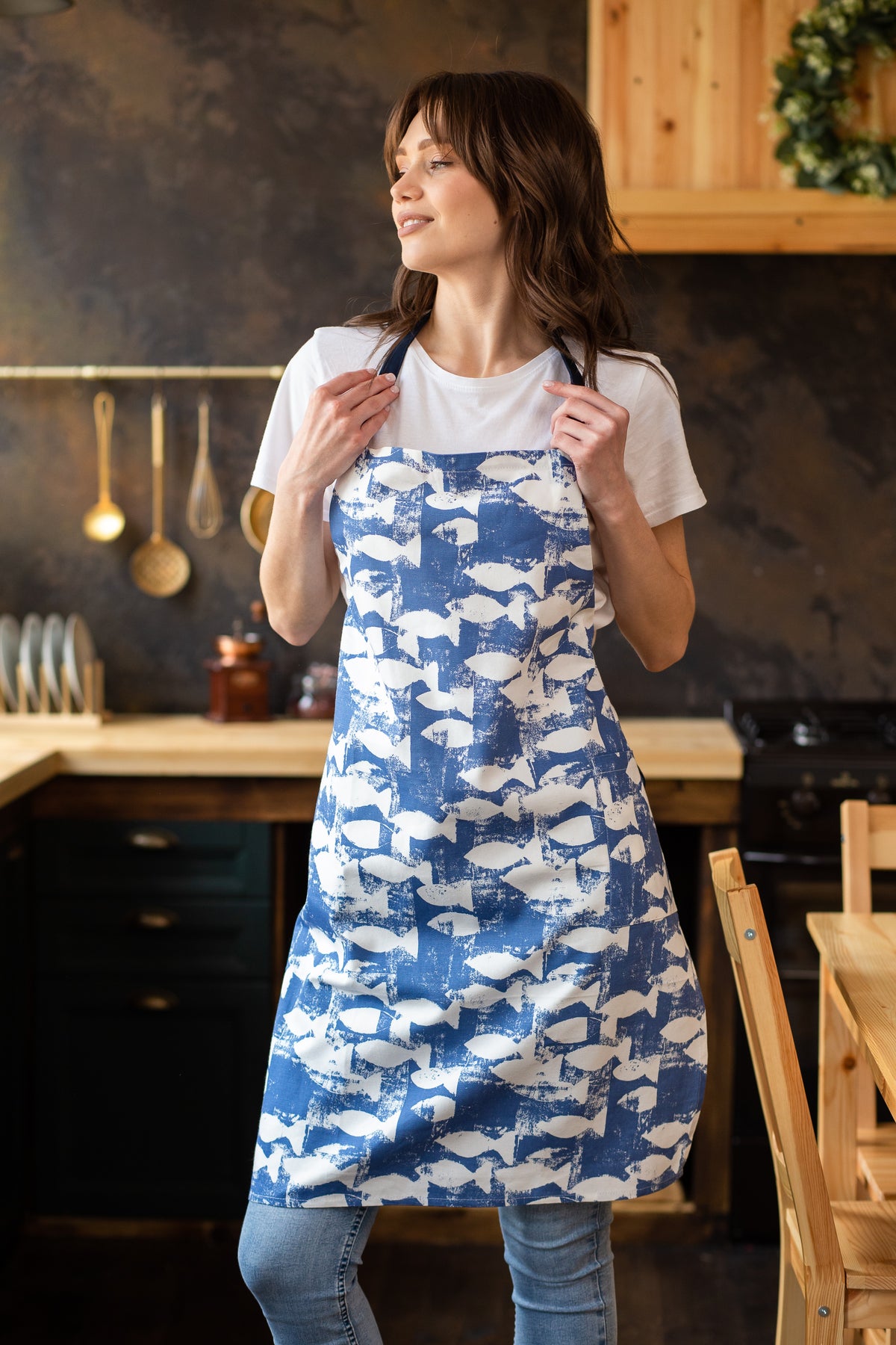 Printed kitchen apron for women, cotton apron with pocket