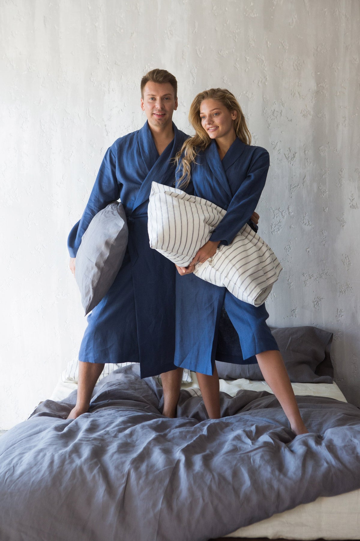 Linen robe with pockets, mens grey bathrobe