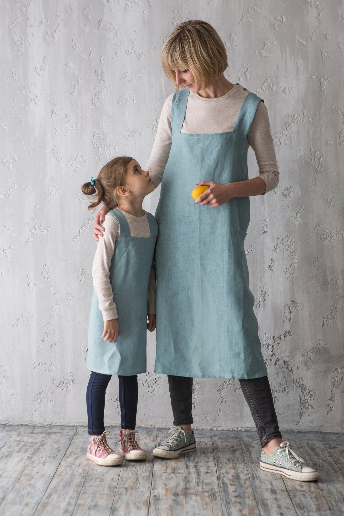 Japanese no-tie apron, art smock styled