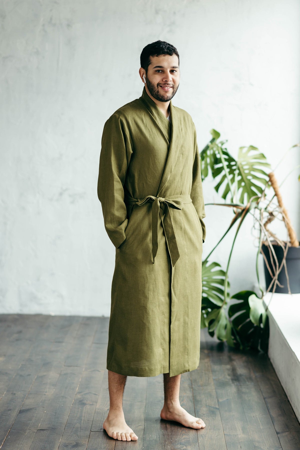 Mens linen robe in grey, bathrobe with pockets