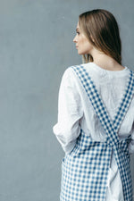 Printed pinafore apron, cross back detail