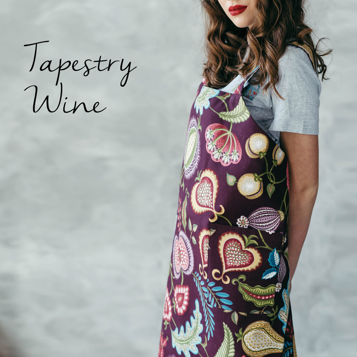 Garden apron in checked cotton, worn