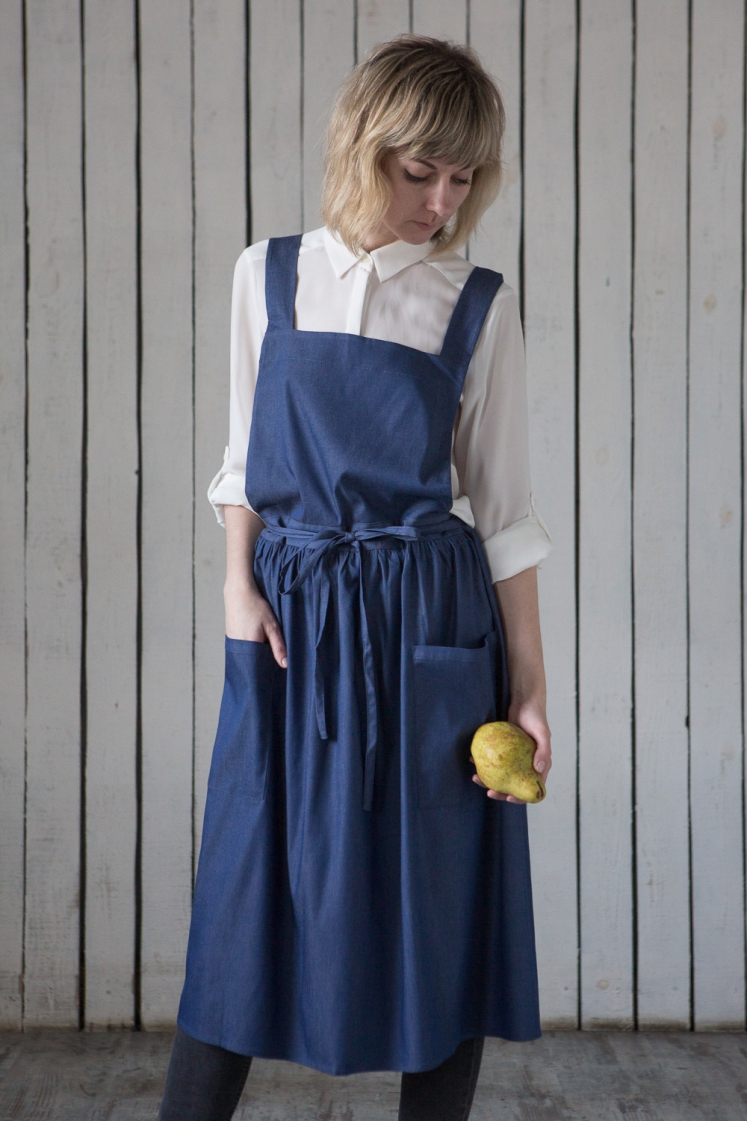 adult pinafore